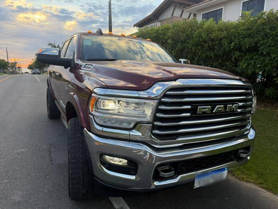 RAM 3500 6.7 I6 TURBO DIESEL LIMITED LONGHORN CD 4X4  AUTOMÁTICO